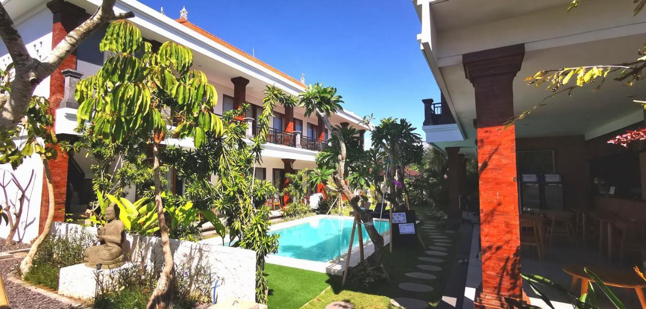 Santi Homestay Canggu Exterior foto